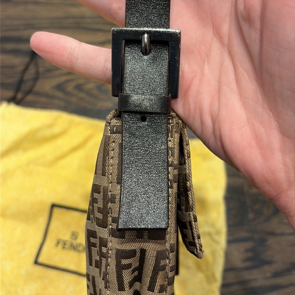 AUTHENTIC VINTAGE FENDI ZUCCHINO BAGUETTE!! Bought at Saks 5th Avenue! - Picture 5 of 8